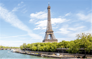 Paris: member social